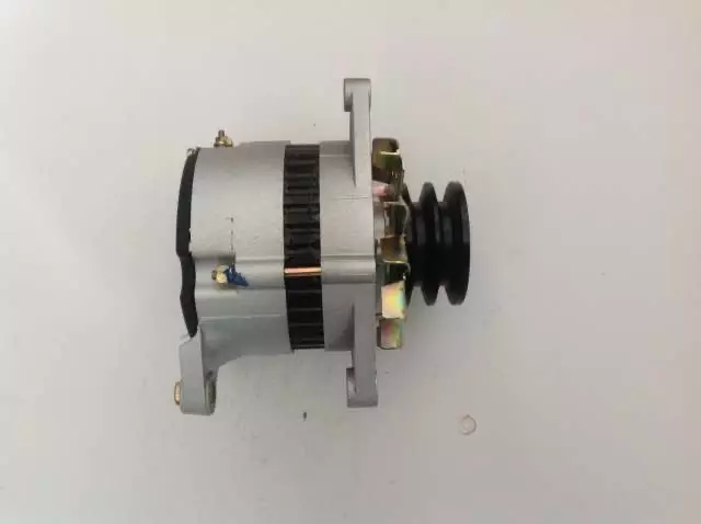 for Yuchai 4D generator JFWZ2302 generator D7700-3701100 generator 28V35A